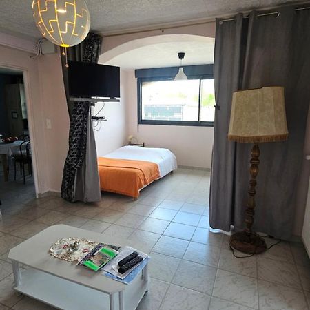 Gite Esprit Etape Saint-Barthélemy-de-Vals Exterior foto